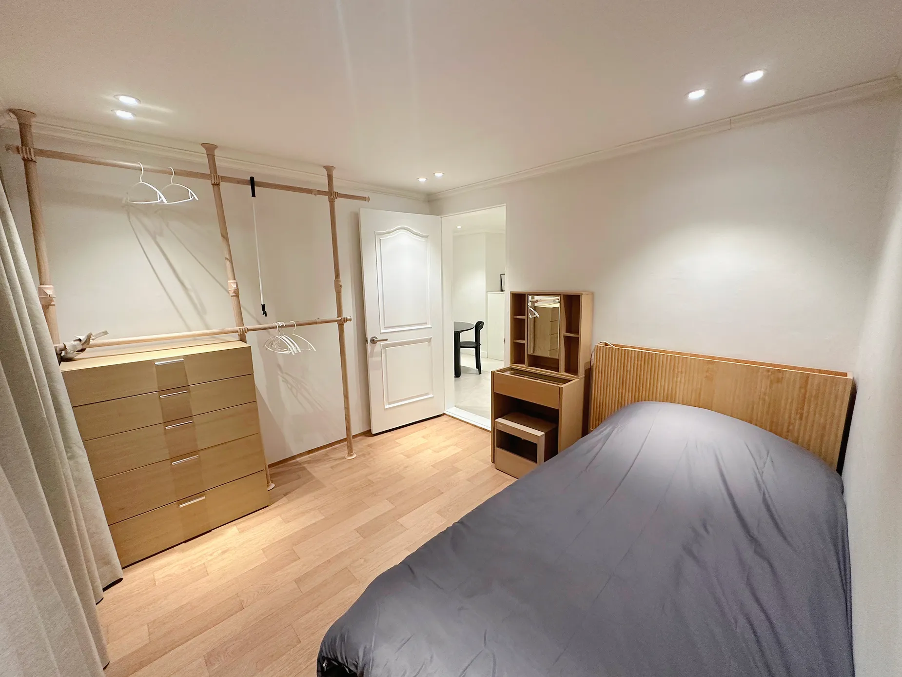 Cozy Private Room in Apgujeong Share House